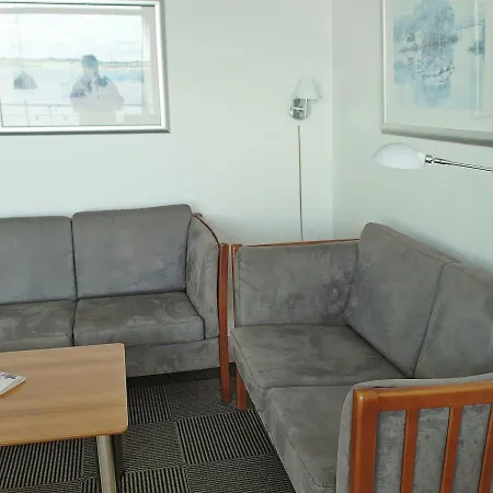Two-bedroom Holiday In 5 Appartement *