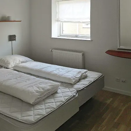 Appartement Two-bedroom Holiday In 5 *